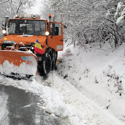 Comuna Schela, acoperită de prima zăpadă a sezonului