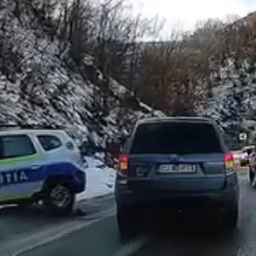 Operatorul economic amendat după un accident cu un vehicul de poliție