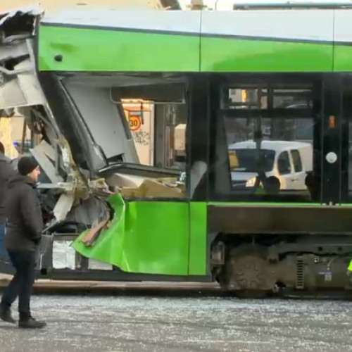 Coliziune între două tramvaie în București