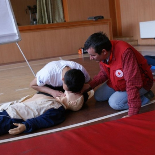 Cursuri de prim ajutor organizate de Crucea Roșie Română, Filiala Iași