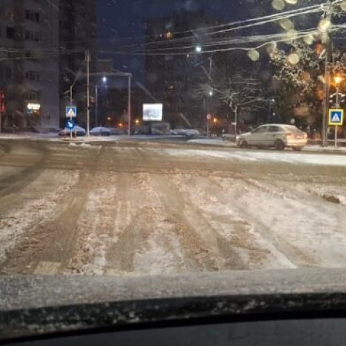 Provocările sezonului rece pentru șoferi: Reguli și limitări de viteză