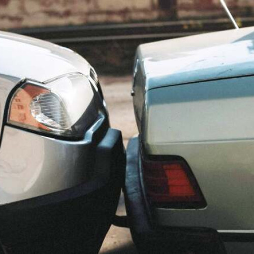 Accident rutier în parcarea unui magazin din Giarmata