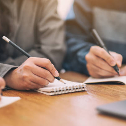 Au început înscrierile pentru bursele "Junimea" la Iasi