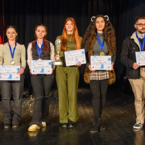 Concursul "Floare Albastră" reunește tineri talentați la Centrul Cultural Buftea