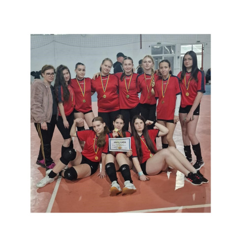 Echipa de volei de la Şcoala "Ion Creangă" câştigă competiţia judeţeană