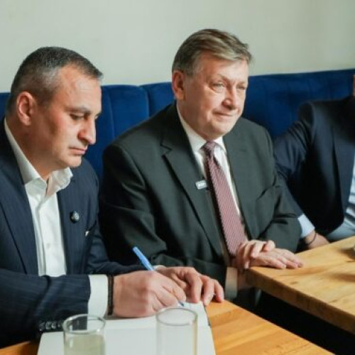 Crin Antonescu vizitează cafeneaua familiei Memish din Slatina