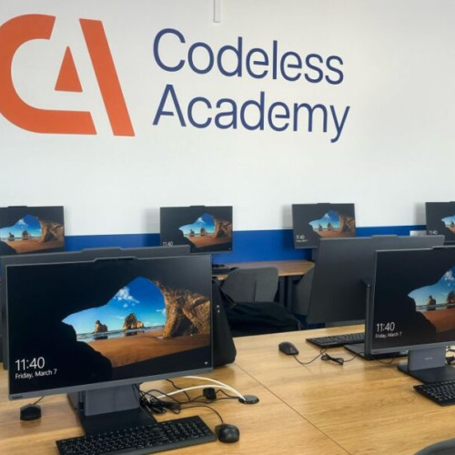 Inaugurarea unui nou laborator la Universitatea "Alexandru Ioan Cuza" din Iași