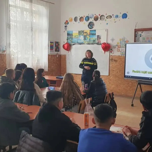 Activități pentru siguranța elevilor în școlile din Dolj