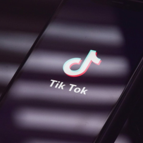 CNA cere TikTok să elimine conținutul instigator la violență