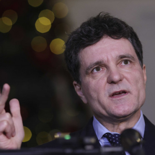 Nicușor Dan solicită un control civil mai bun asupra serviciilor secrete