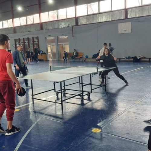 Competiție de tenis de masă la Școala Gimnazială "Mihai Eminescu" din Brăila