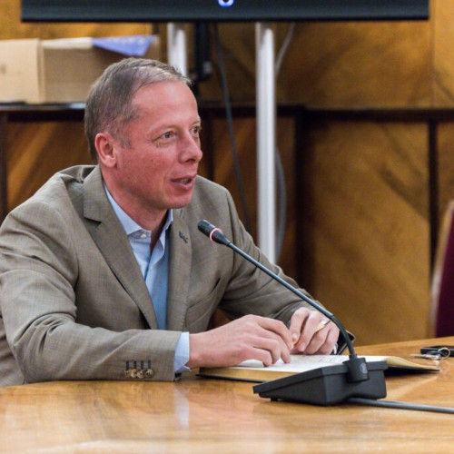 Riscurile și beneficiile inteligenței artificiale discutate de un prorector de la Universitatea „Al.I. Cuza”