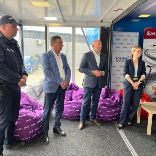 Prima bancă mobilă din România ajunge în comuna Belcești