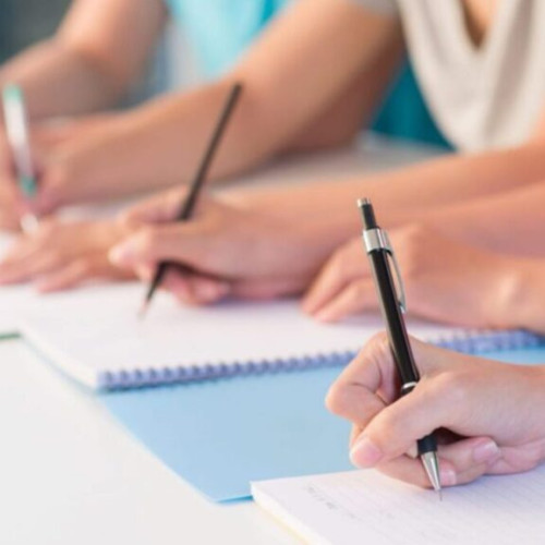 Se modifică regulile de angajare a cadrelor didactice în România începând cu 2026