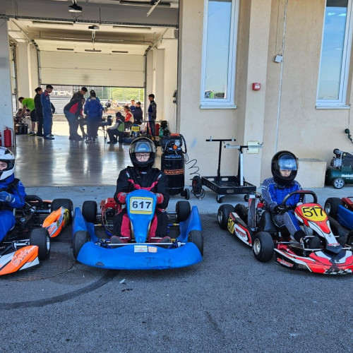 Pilotii echipei de karting a Palatului Copiilor din Alba Iulia, performanțe remarcabile la Cupa Nordului