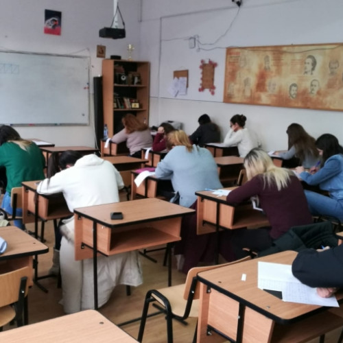 Simularea examenului de bacalaureat începe luni pentru elevii de clasa a XII-a și a XIII-a