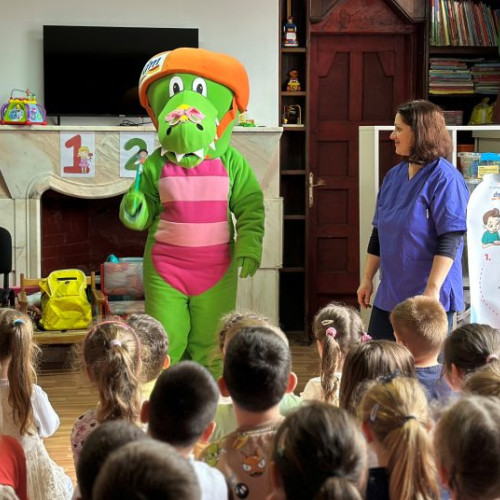 Campania &quot;Dintisorii Veseli&quot; se extinde în cinci orașe din România