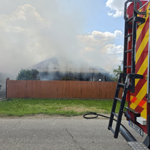 Incendiu puternic la o casă din Avrameni