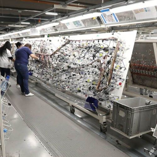 Sumitomo își menține activitatea la Drobeta Turnu Severin, dar va concedia aproape 700 de angajați