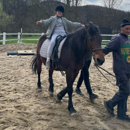 Ziua Mondială de Conștientizare a Autismului, sărbătorită cu bucurie la Baia Mare