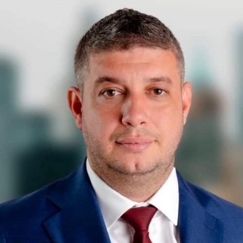 Stefan Tinta cere limitarea utilizării internetului în școli