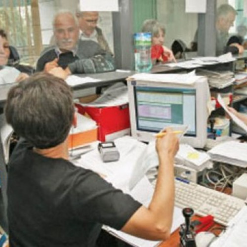 Economiștii propun măsuri pentru reducerea cheltuielilor statului român