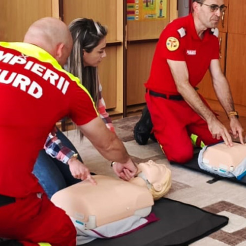 Maratonul Resuscitării, un eveniment dedicat primului ajutor, la Centrul Civic din Reșița