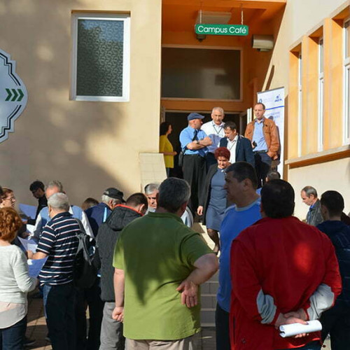 Peste 100 de locuri de muncă disponibile la Bursa generală a locurilor de muncă din Reșița