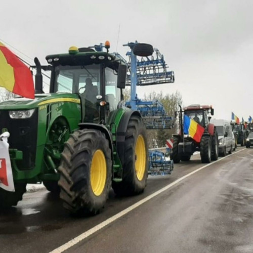 Fermierii și agricultorii continuă să protesteze în stradă de 15 zile