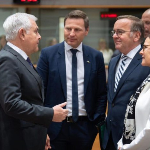 Ministrul apărării, Angel Tilvar, participă la Consiliul UE pentru Afaceri Externe