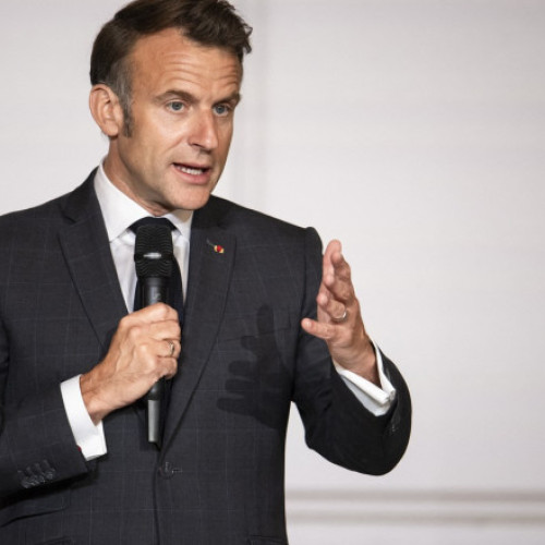 Macron critică dur miniștrii după o publicare ratată a unui raport despre Frăția Musulmană