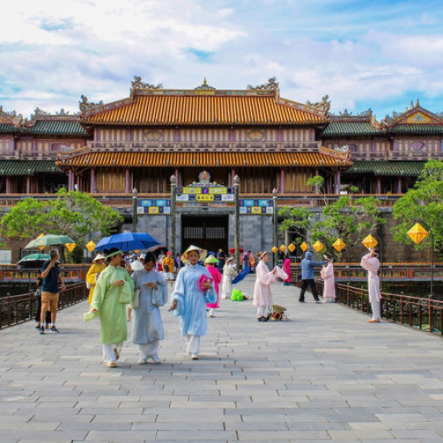 Vietnamul lansează un nou program de vize de aur pentru atragerea investitorilor