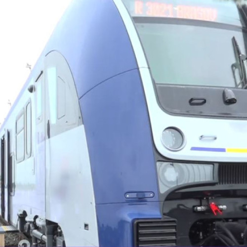 Primul tren electric cumpărat de România prezentat la Oradea