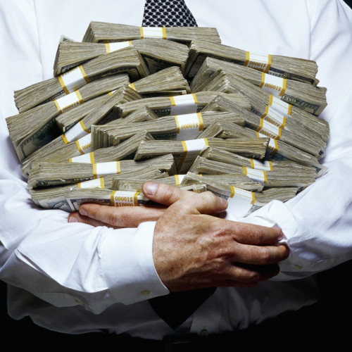 Aproape 600.000 de ieșeni au depozite bancare de peste 16,4 miliarde lei