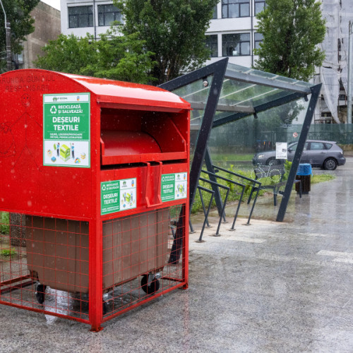 Un nou proiect pentru colectarea separată a deșeurilor textile în Galați