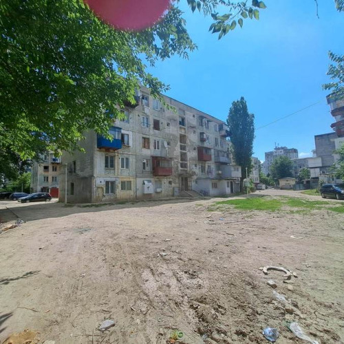 Scandal sângeros în Micro 19: Un mort și doi răniți