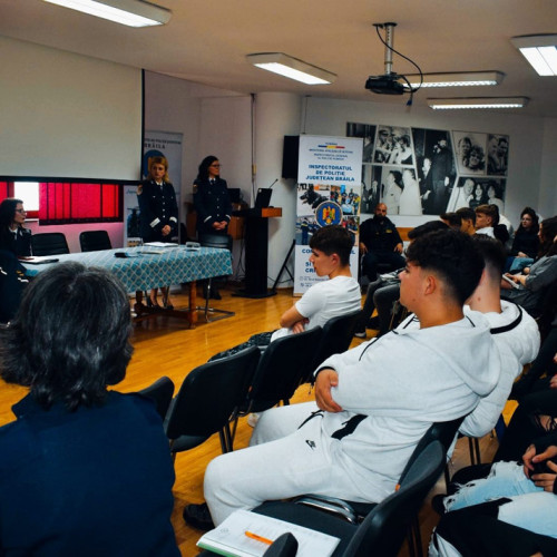 Tineri învățați despre consecințele infracțiunilor de către deținuți