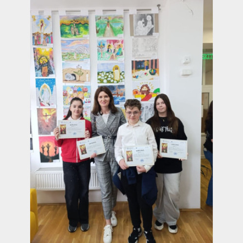 Elevi de la Liceul Don Orione, premiați la concursul de creație plastică din cadrul proiectului educațional "Culoare și lumină: Hristos - exemplul vieții noastre"