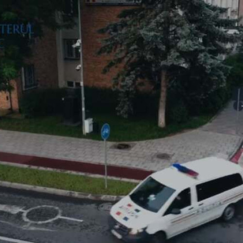 Poliția Română și procurorii desfășoară o operațiune națională amplă, numită „Jupiter”, conform unui raport publicat pe site-ul tion.ro. În cadrul acestei acțiuni, au fost efectuare 202 percheziții în mai multe județe din țară, menite să combată infracțiuni economice și legate de regimul armelor.