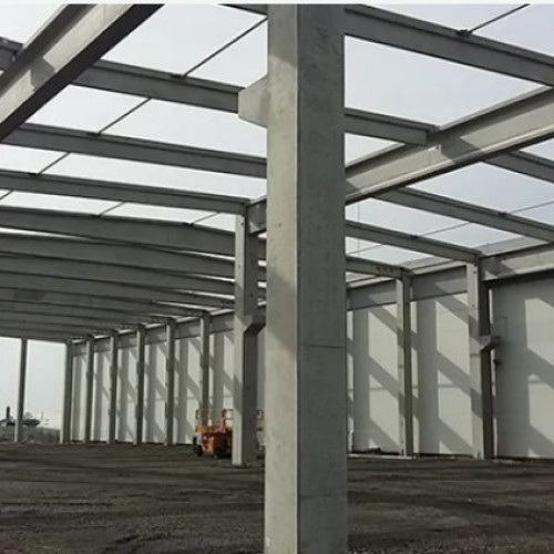 Firma din Botoșani va demola un camin de nefamilisti pentru a construi o hală de producție