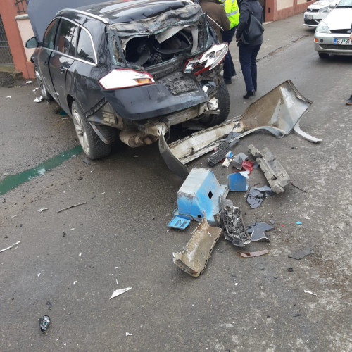 Tânăr beat implicat într-un accident în Botoșani, pagube materiale