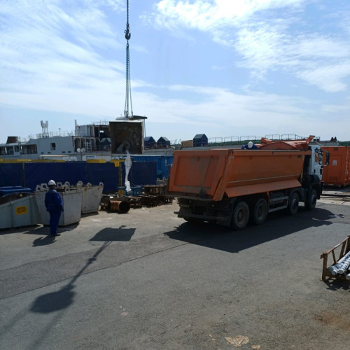 Controle neplanificate ale Gărzii Naționale de Mediu la Galați pentru transportul de deșeuri de construcții