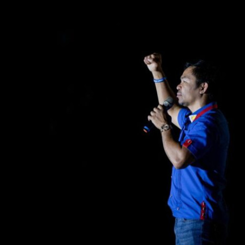 Manny Pacquiao, legenda boxului filipinez, va reveni în ring după o pauză lungă, pregătindu-se pentru o luptă importantă pentru centura mondială. În cadrul unei conferințe de presă la Los Angeles, el a spus: „Boxul mi-a lipsit”. Potrivit newsbucuresti.ro, starul în vârstă de 46 de ani, care a cucerit 12 titluri mondiale în opt categorii de greutate, va boxa pe data de 19 iulie.