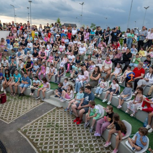 Spectacol și distracție pentru copii în Parcul Dumitrana, eveniment susținut de Teatrul "Ion Creangă" și Asociația Magurele Science Park