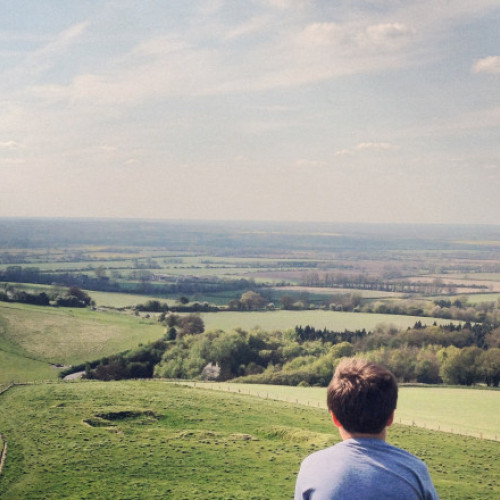 Doar doi copii din zece din mediul rural se consideră cu adevărat fericiți