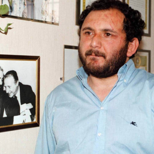 Giovanni Brusca, fost membru al mafiei siciliane Cosa Nostra, a fost eliberat din închisoare după 25 de ani de detenție și patru ani de eliberare condiționată, potrivit digi24.ro. Conform surselor judiciare citate de EFE, el se află acum în programul de protecție a martorilor și locuiește departe de Sicilia, cu o identitate falsă, fiind unul dintre cei mai apropiați colaboratori ai liderului Cosa Nostra, Salvatore &quot;Toto&quot; Riina.