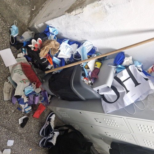 Condizioni insalubre în vestiarul studenților de la Spitalul Clinic Județean Sibiu