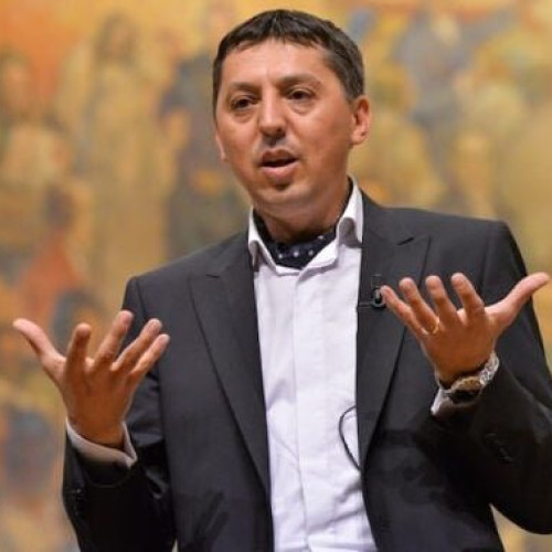 Ministrul Educației, Daniel David, respinge ideea revenirii la vechiul sistem