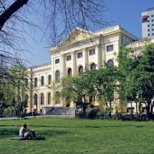 Muzeul Național de Istorie Naturală &quot;Grigore Antipa&quot; va fi deschis în weekendul 8-9 iunie 2025, între orele 10:00 și 20:00, cu ultima intrare la ora 19:00, conform anunțului citat de newsbucuresti.ro. Potrivit sursei, vizitatorii sunt invitați să petreacă timp de calitate în muzeu, mai ales dacă vremea permite și doresc să se plimbe în parc sau în oraș.