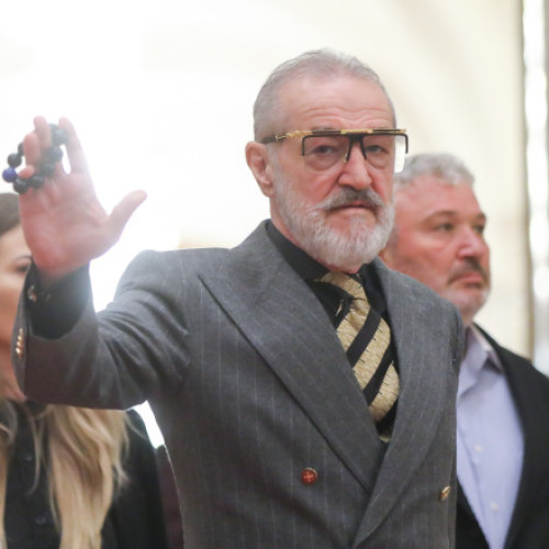 Patriarhul Daniel a interzis accesul lui George Becali la strana Catedralei Patriarhale